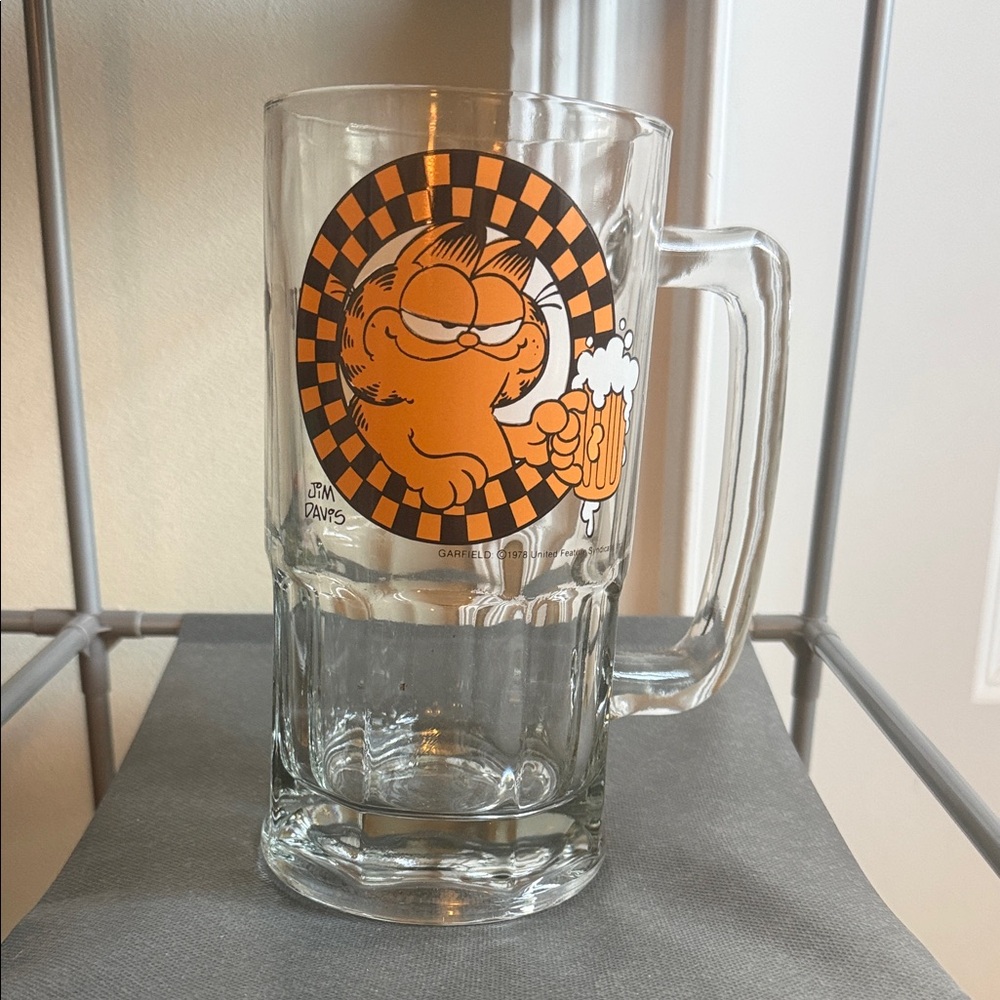 Garfield Orange Checkered Glass Beer Mug - Collector Drinkware Heads Up